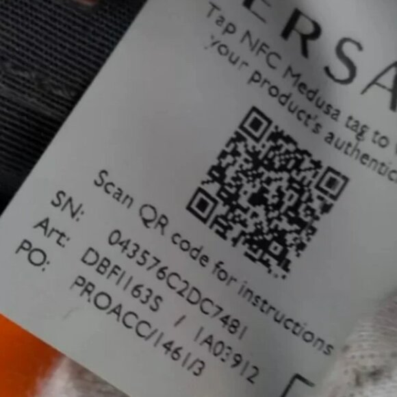 Gianni Versace Medusa Leather Shoulder Bag - Picture 11 of 12